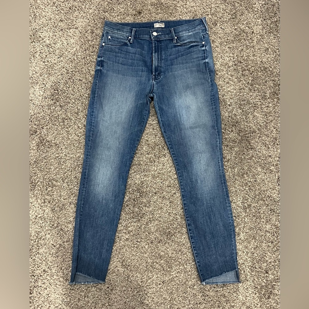 MOTHER DENIM Stunner Ankle Step Fray size 31
